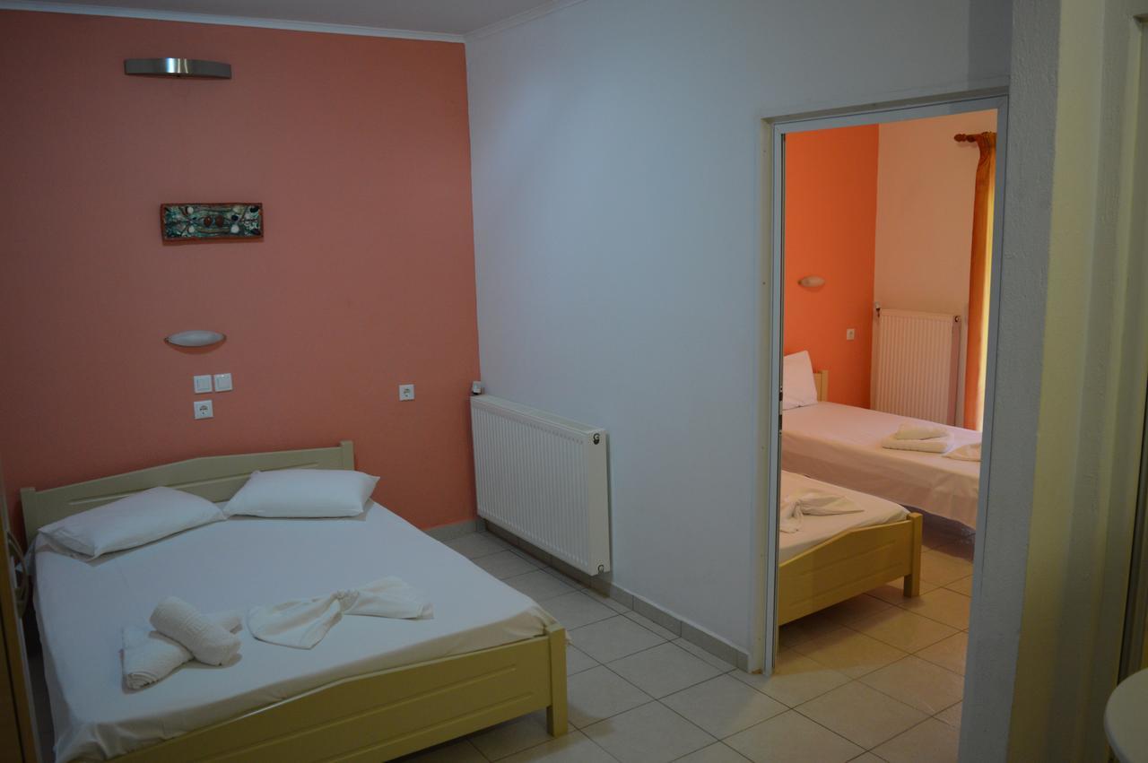Achilleas Apartments Paralia Skotinis Exterior photo